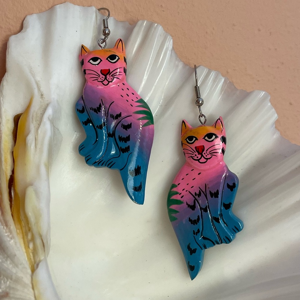 Vintage Cat Lover Pink and Blue Ombré Cat Earrings Whimsical Design Kitty